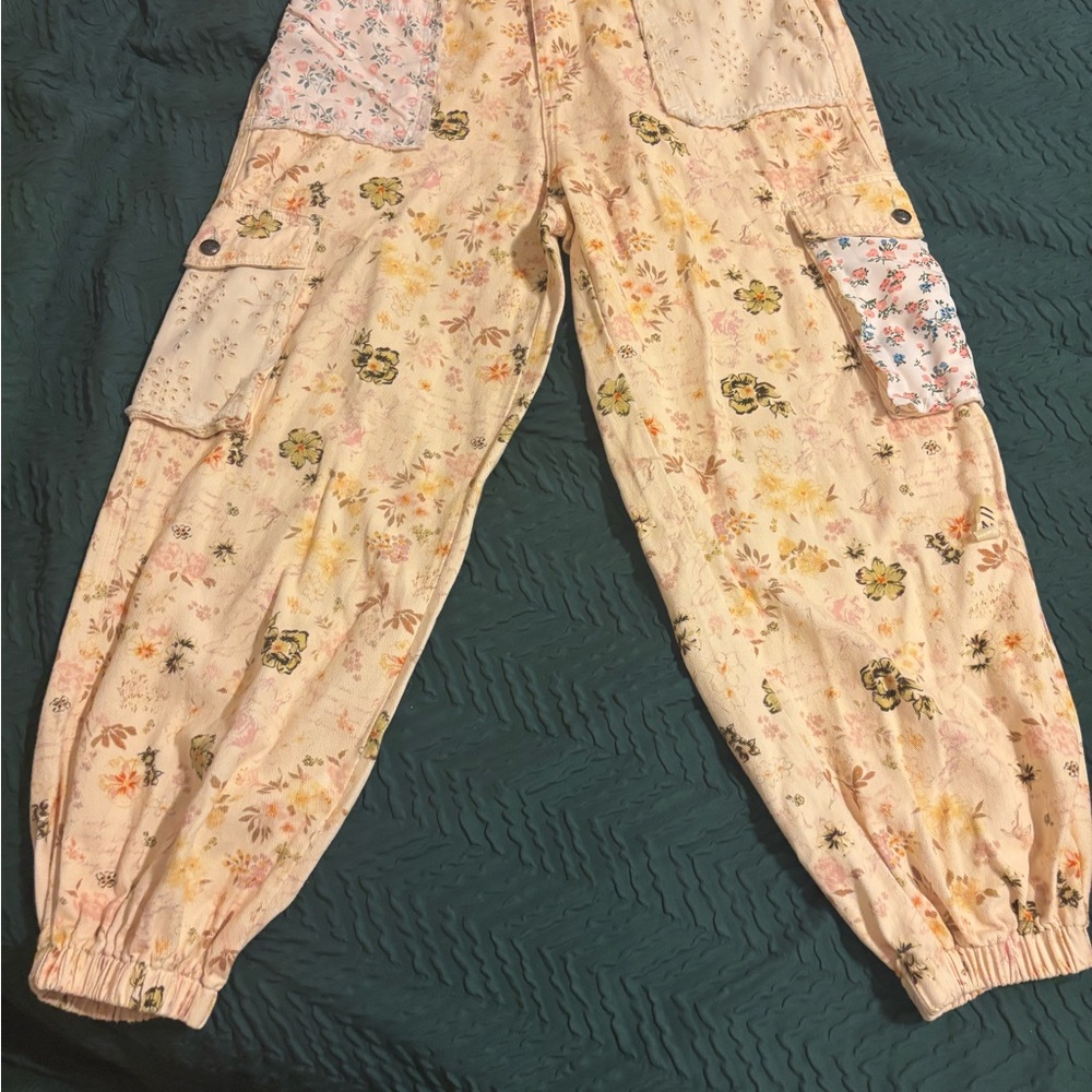 Floral Utility Cargo Jumpsuit Pants - Pale Peach Floral